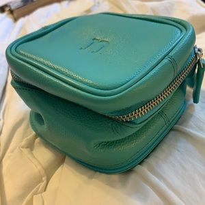 “N” monogrammed jewelry travel case